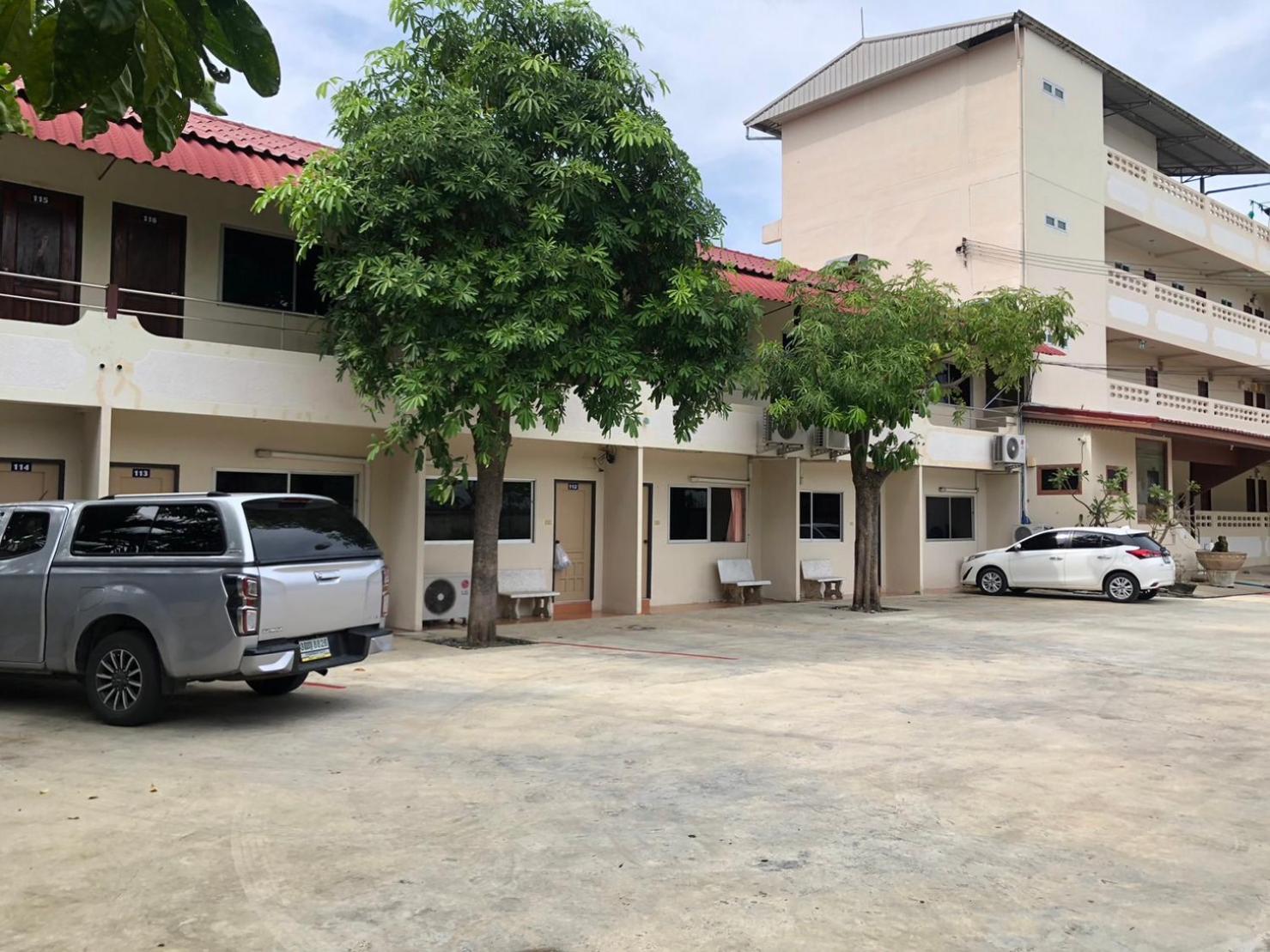 叻差弗度假酒店 Lop Buri 外观 照片